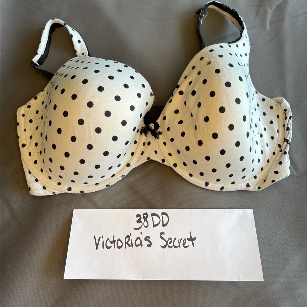 Victoria’s Secret 38DD Bra
